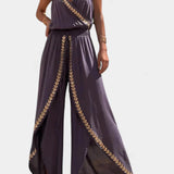 Donatila Mono Arany Részletekkel és Nyitott Lábakkal