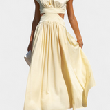 Minimalista Jocelyn Garais szett magas nyakkal és oldalsó nyitásokkal