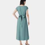 LYNN - Elegáns Keresztbe Kötött Ruha