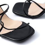 Magas Sarok, Pánt Nélkül a Bokán, Nyitott Orral