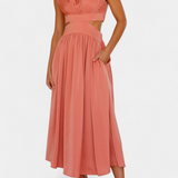 Minimalista Jocelyn Garais szett magas nyakkal és oldalsó nyitásokkal