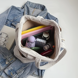 Tilda – Válltáska kötélrészlettel