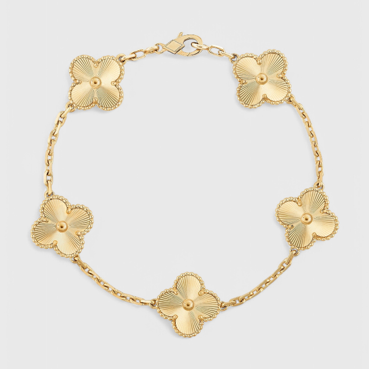 Négylábú Motívummal és Eleganciával Rendelkező Aranyozott Karkötő