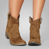 Carlota – Örök Csizmák