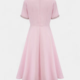 Linda Midi Ruha Kristály Szalaggal és Elegáns Részletekkel