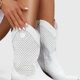 Modern Lovas Csizma Annalla Oldalsó Cipzárral