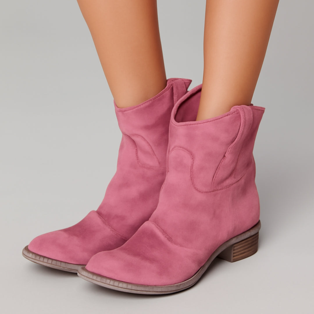 Carlota – Örök Csizmák