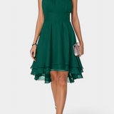 Anouk Gaisa Ruha Volánokkal és Szűk Siluettel