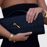 Melanie Clutch arany csomóval