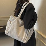 Tilda – Válltáska kötélrészlettel