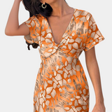 Triana Absztrakt Mintás és V-kivágású Ruha