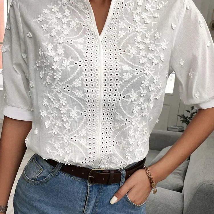 Laurine | Elegáns hímzett casual top