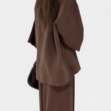 Eli Oversize szett V nyakú toppal és egyenes nadrággal