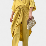 Mayleen szett keresztbe tett toppal és egyenes nadrággal