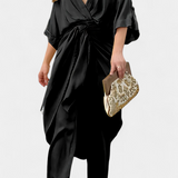 Mayleen szett keresztbe tett toppal és egyenes nadrággal