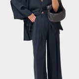 Eli Oversize szett V nyakú toppal és egyenes nadrággal