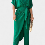 Mayleen szett keresztbe tett toppal és egyenes nadrággal