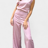 Francis Mono Folyékony Eséssel, Háttal Felfedve