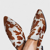 Görög loaferek bőrben, alacsony sarokkal és hegyes orral