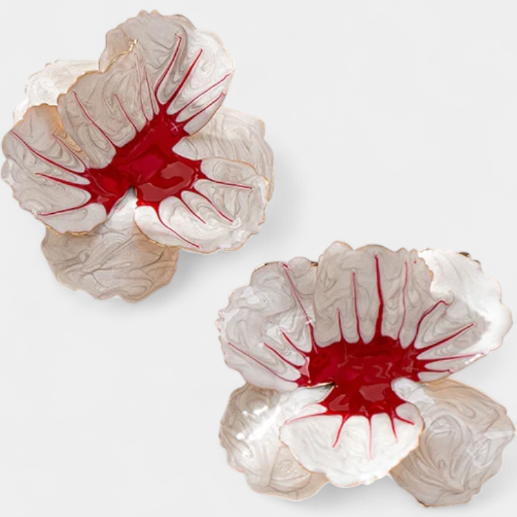 Geometrikus virág formájú fülbevalók