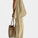 Lía Vasaras szett szabad vállú toppal és laza nadrággal