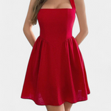 Kassandra Mini Halter Ruha Nyitott Háttal és A-vonalú Siluettel