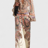 Finely szett, fodros blúzzal és vintage paisley mintával