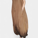 Lūcija Mono Grande Plisszado laza siluettel