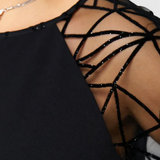 Bellezza Fekete Ruha Csipke Ujjakkal és Laza Kivágással