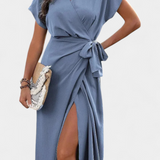 Begoña keresztdekoltású, öves és oldalsó nyitott ruha