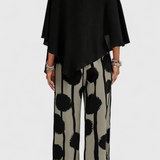 Aszimmetrikus Aleida Szett Top és Mintás Nadrággal