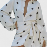 Romara Mini Ruha Pöttyökkel, Hosszú Ujjakkal és Karcsú Derékkal