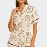 Tengerészeti kagylós és gombos póló