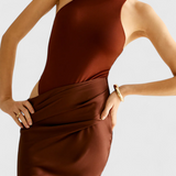 Mafalda Maxi Ruha Top Pántos Stílusban Elegáns Siluettával