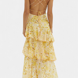 Domenica Ruha V-nyakkivágással és Légies Rétegekkel