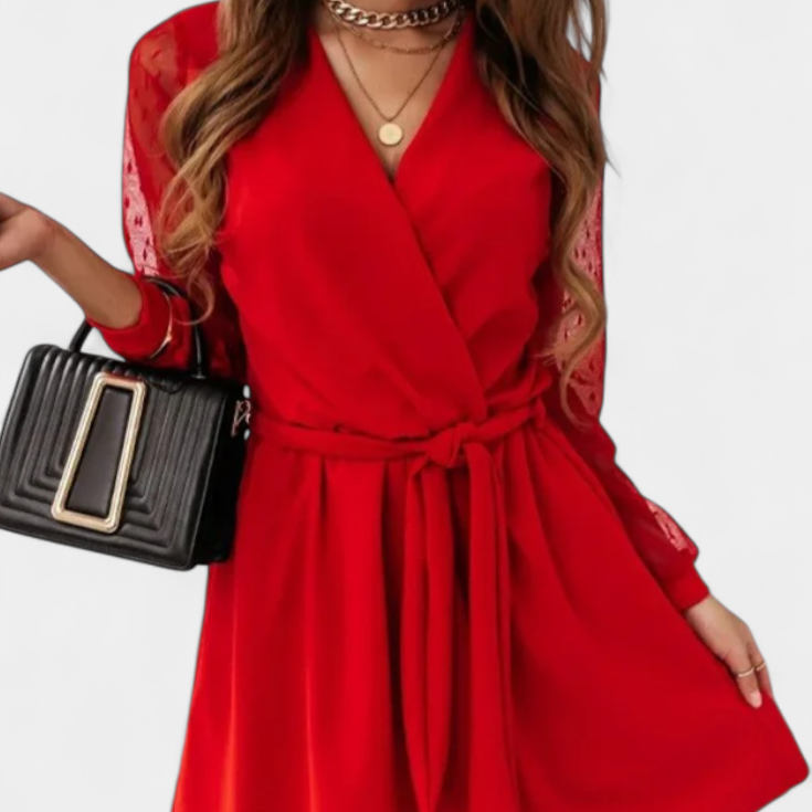 Kalandra Elegáns Mini Ruha Finom Dekoltárral és Kedvező Siluettel