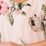 Tameka Ruha Áttetsző Rózsákkal és Ujjakkal