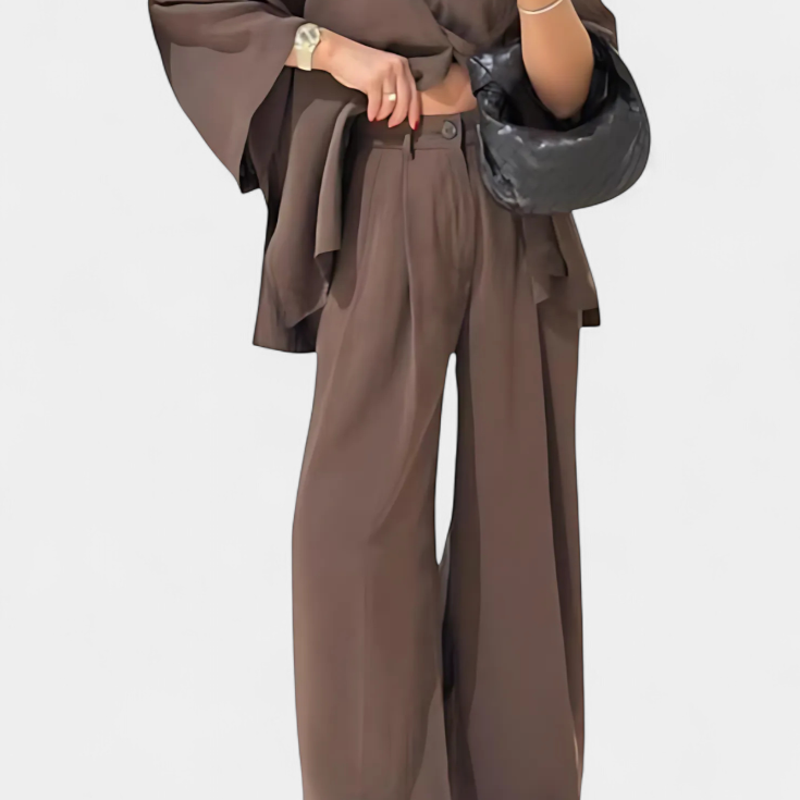 Eli Oversize szett V nyakú toppal és egyenes nadrággal